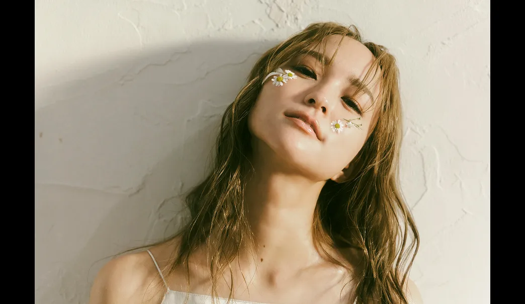 Leola デビュー10周年記念 2マンリレー企画「Chase The Stars」