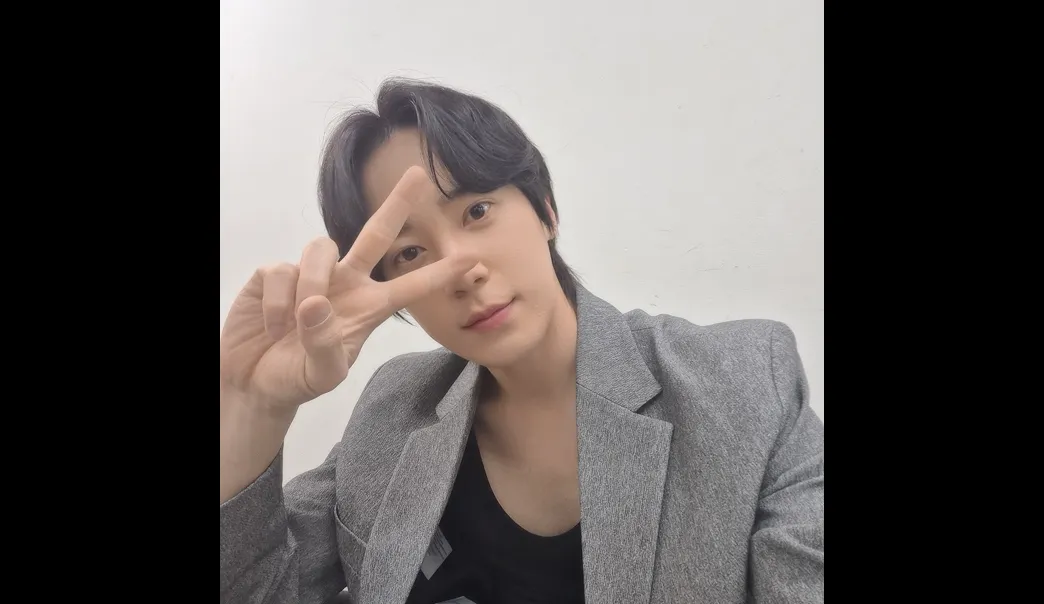 SUNGMO BIRTHDAY EVENT “moment A.M” SUNGMO BIRTHDAY EVENT “moment P.M”